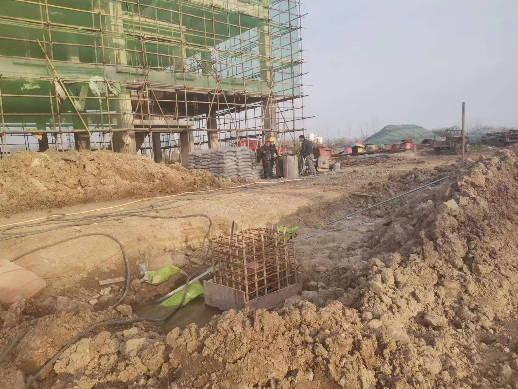 巢湖当桥梁出现裂缝的时候应该及时加固修补